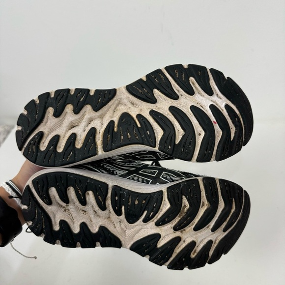Asics Black & White Gel Cumulus Athletic Running Shoes Active - Picture 6 of 7